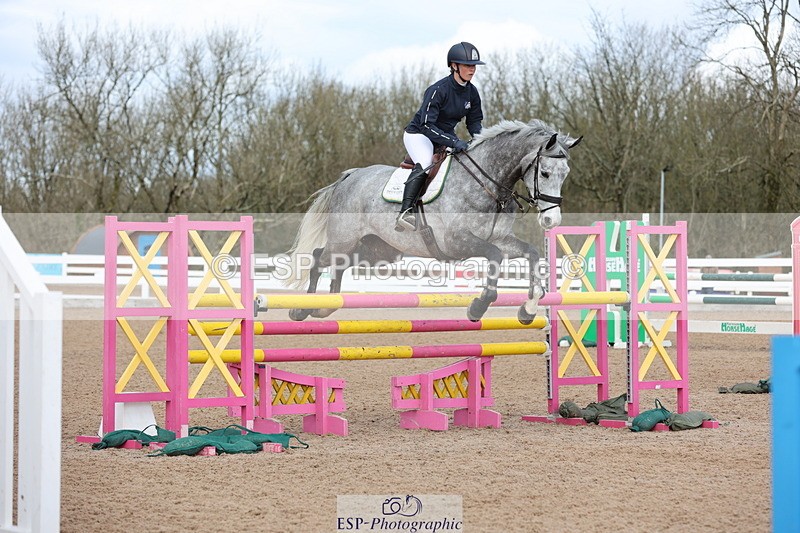 240223A-121300-01135 - Cls 4 Snr 1.05m Open