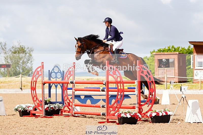 240526A-101140-07326 - Cls 25 National 1.30m Open