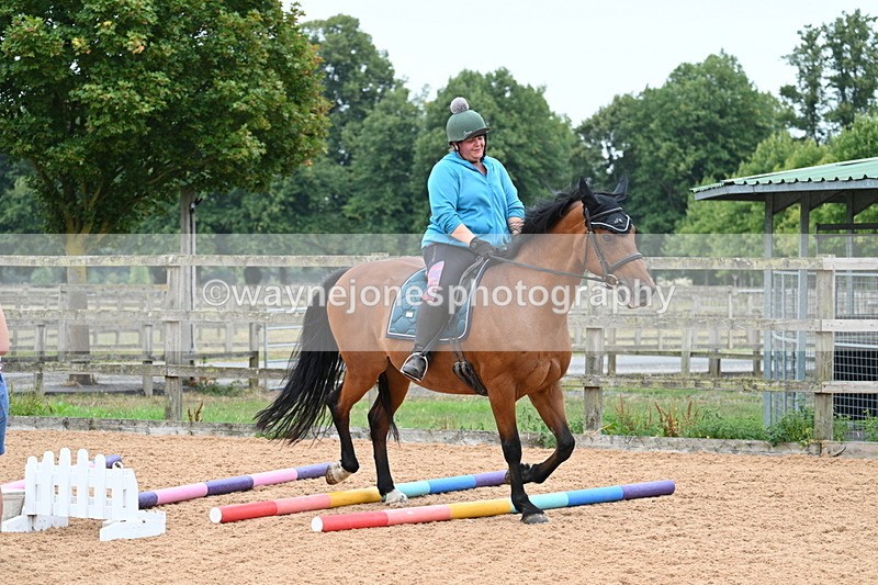 WJ7_8238 - Poles 11:00am