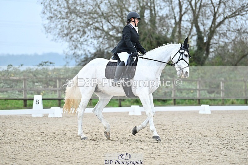 241103-154835-03240 - Novice 1 - 14.44 to 16.08