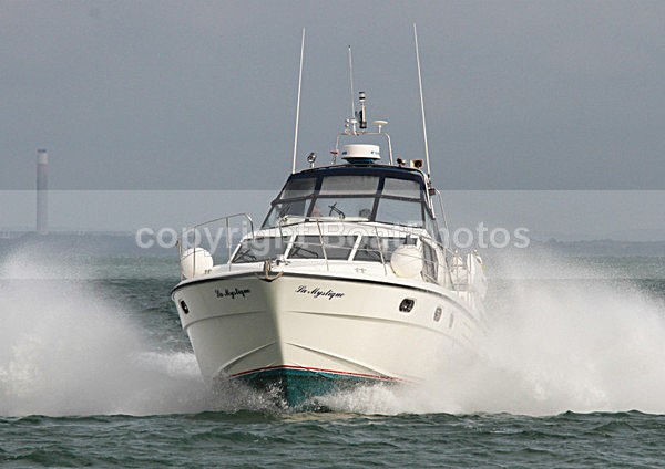 111029 LA MYSTIQUE IMG_0366 - Motorboats - Open