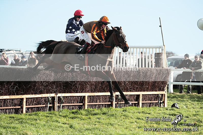 PtP 301125  0375 - Hursley Hambledon Point-to-Point Larkhill Racecourse 30/12/2025