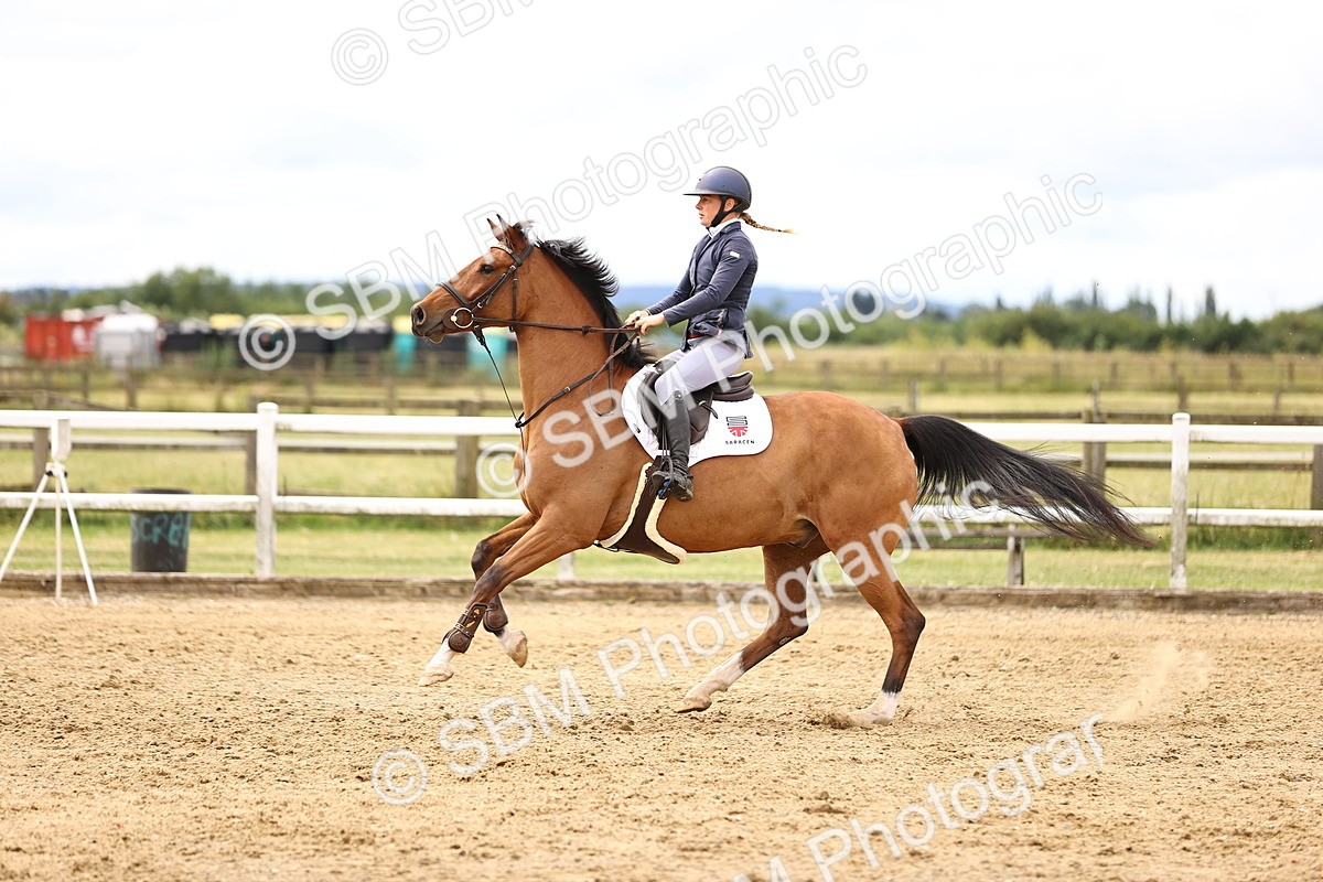 SBM_003357 - Class 21 - Senior Newcomers - 1.10m