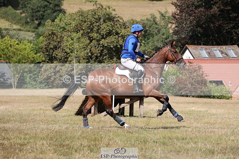 250802A-160020-06911 - E-220-Tim.Cheffings-LEOPOLD.BLOOM.M2S