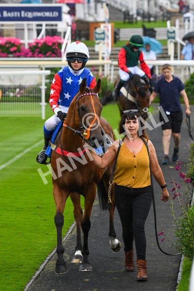 100923-Pony Race 1-0055 - Pony Race 1 12.25 The Dragon (TV and Film) Studios Pony Race 148cm & Under