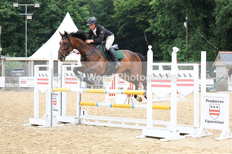 3E7A6216 - Class 7: Senior 1.05m