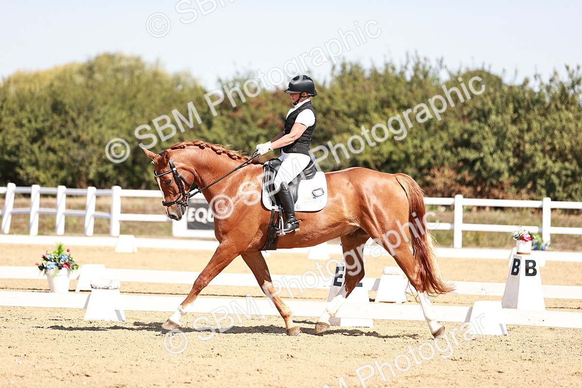 SBM_004554 - Class 12 - Novice 5 - 10.31-11.41