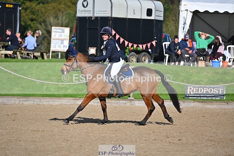 241027-110147-16575 - 373-Isabelle.Thwaite-BEACH.LADY