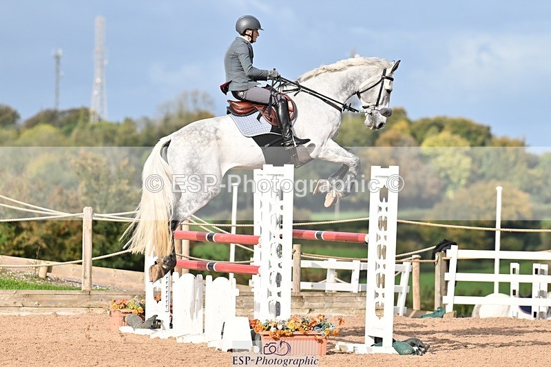 251005-101715-02714 - Cls 15 Foxhunter and 1.20m