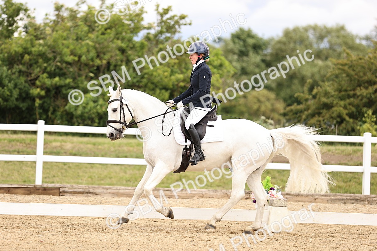 SBM_002867 - Class 2 - Novice 4 - 12.00-13.10