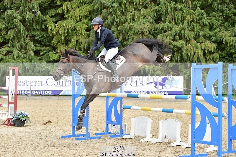 230713-151024-28930 - Cls 68 Foxhunter & 1.20m Open