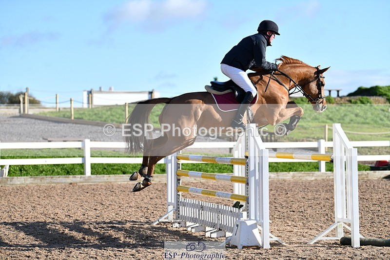 231110A-145252-00914 - Cls 6 Foxhunter & 1.20m Open