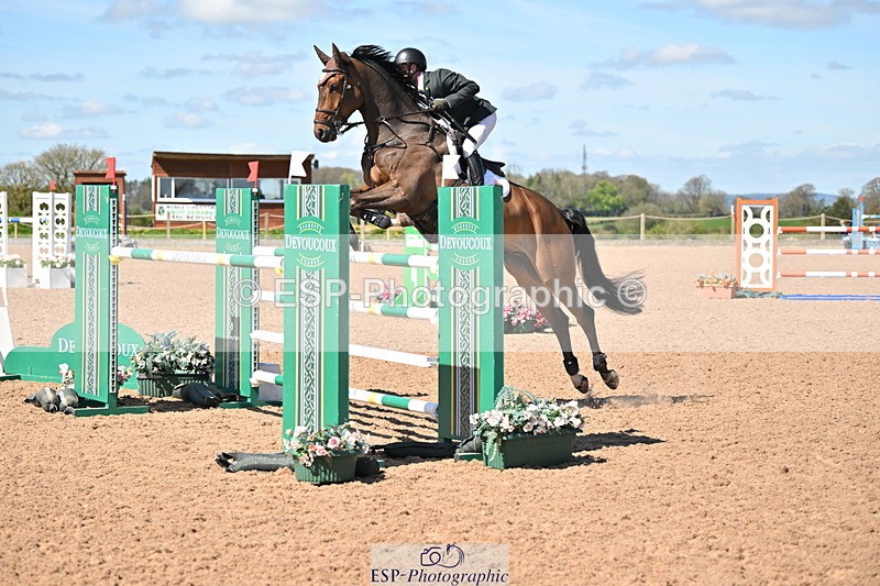 240418A-115901-02750 - Cls 5, 2 Star Medium Tour 1.35m