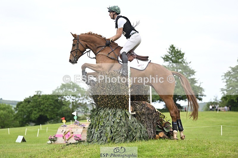 240525-154325-16868 - 223-MORNINGSTAR_VAN_ALTRIDO-Max_Warburton