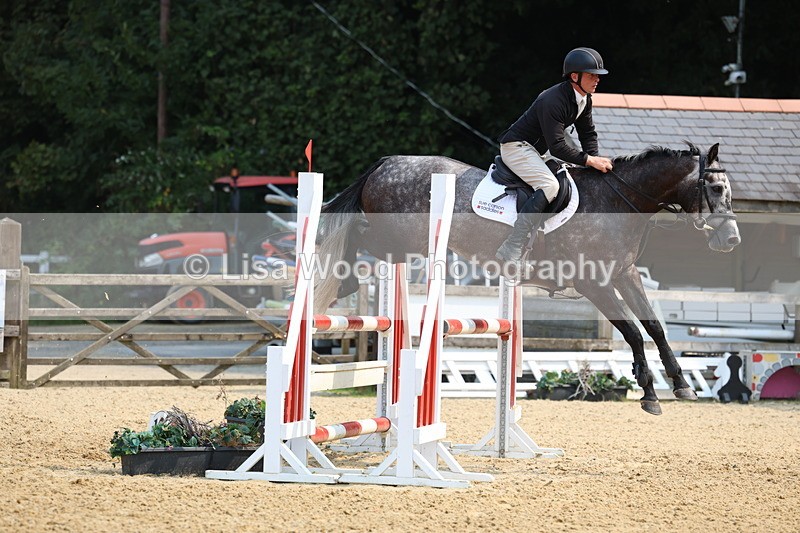 3E7A1242 - Class 4: Senior British Novice/90cm open