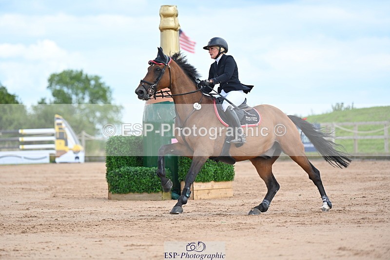 230721A-153844-07354 - Cls 10, 2 Star Big 1.45m Start to break