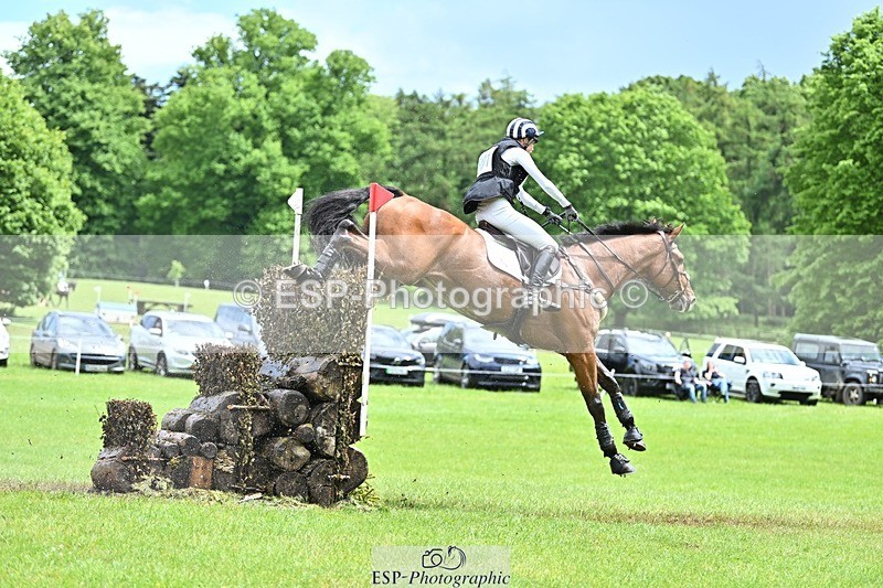 240526-141647-23873 - 501-BRUNO_FG-Edie_Campbell