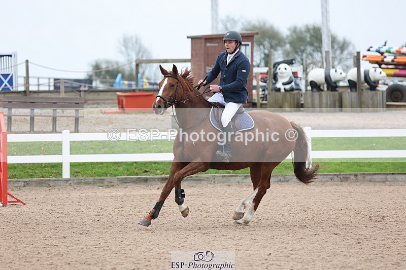 241101A-132231-02060 - FRI Cls 6 Foxhunter and 1.20m Open