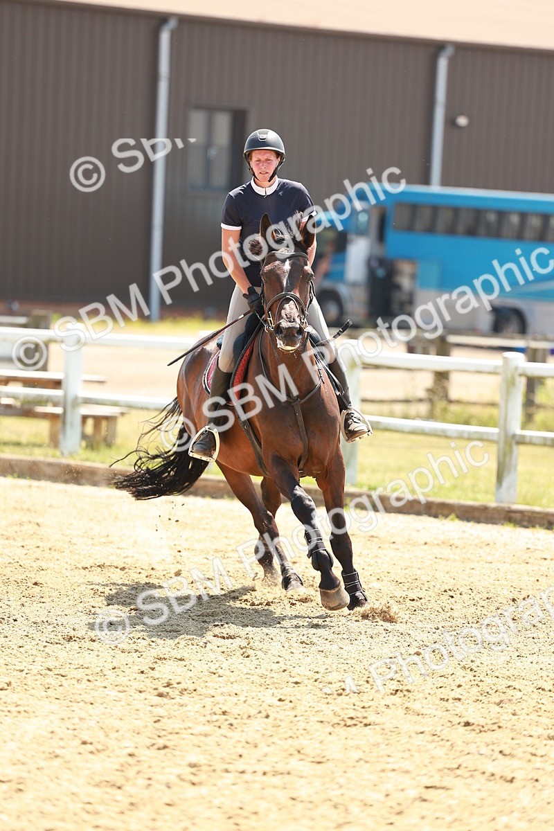SBM_001722 - Class 4 - Senior Newcomers - 1.10m
