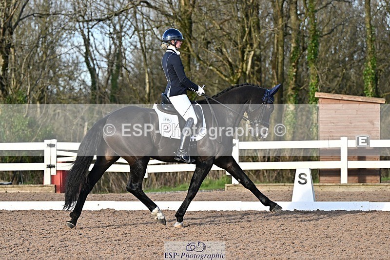 241214-135653-02674 - 124-isobel.goodwin-Milano.van.hof.olympia