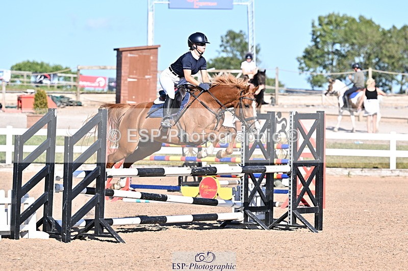 250708A-181332-00436 - 90cm Classes