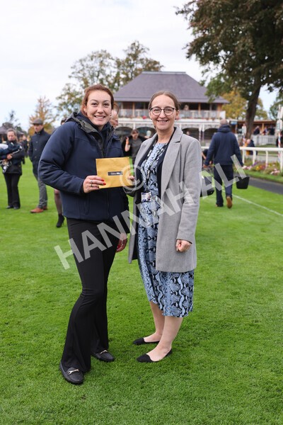 yr07102022r2-14 - Race 2 2.40pm William Hill Autumn Mile