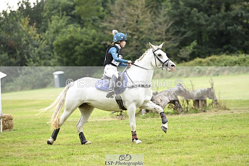 240825X-165742-37649 - 80cm XC 16.30 to 17.30