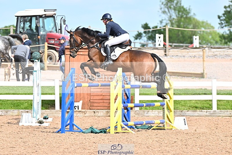 240605A-160920-01051 - Cls 5 Foxhunter and 1.20m Open