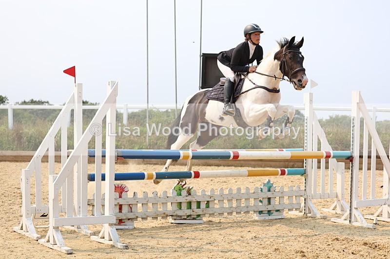 3E7A2478 - Class 8: Senior Newcomers/1.10m open