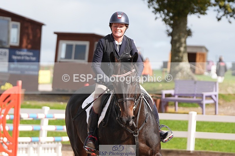 251005-132653-03538 - Cls 27 1.05m Amateur Qualifier