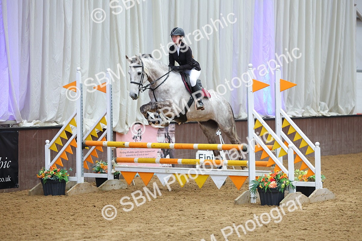 SBM_009728 - Class 20 - Senior British Novice/ 90cm Open - First Round (0.90m)