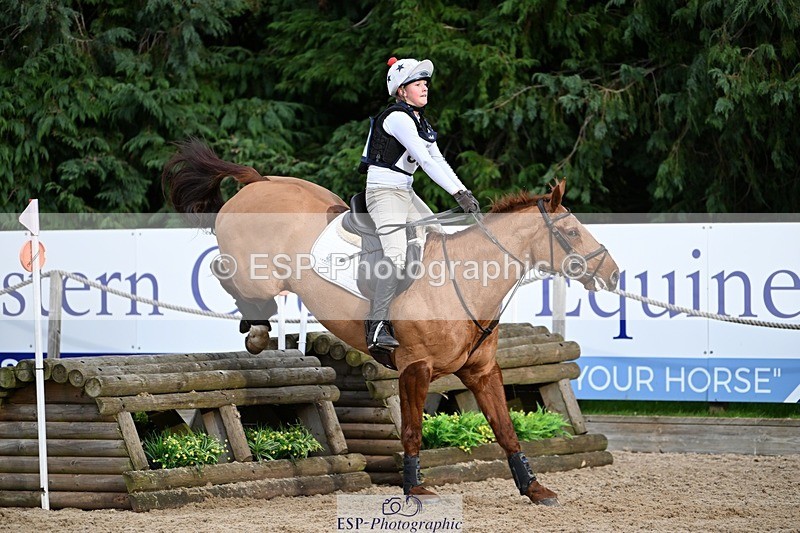 241117-134437-04267 - Cls 3 90-95cm 13.00 to 14.00