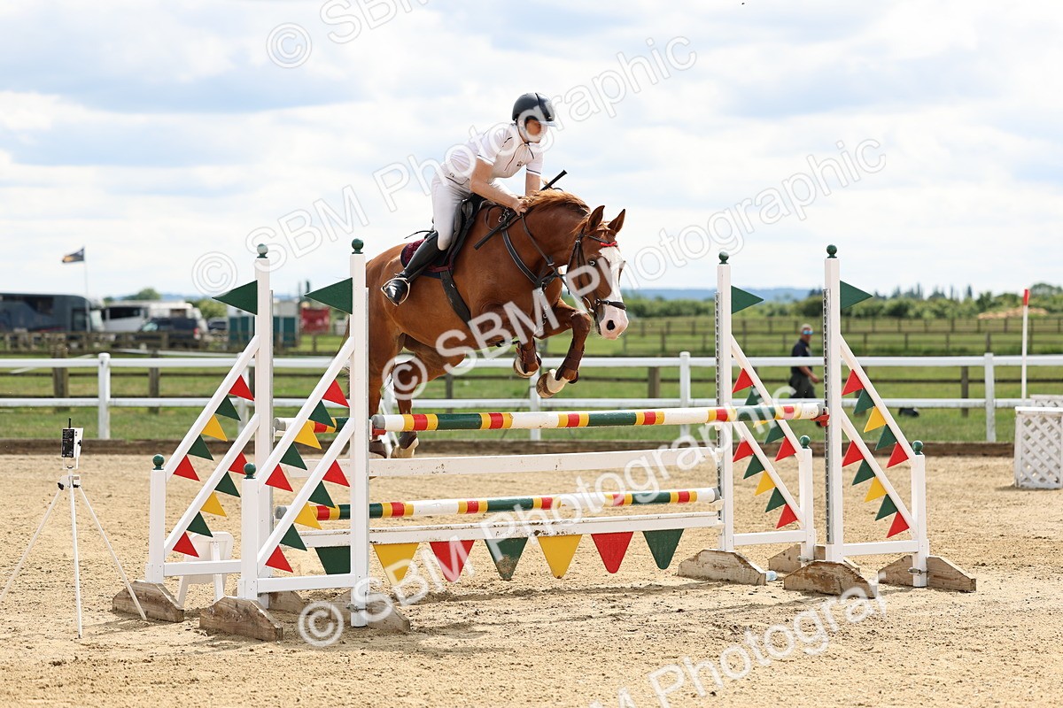 SBM_005918 - Class 19 - Senior Newcomers - 1.10m