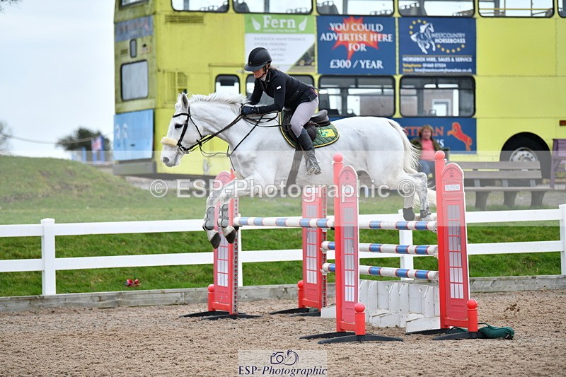 240124A-142004-00817 - Cls 5 Foxhunter & 1.20m Open