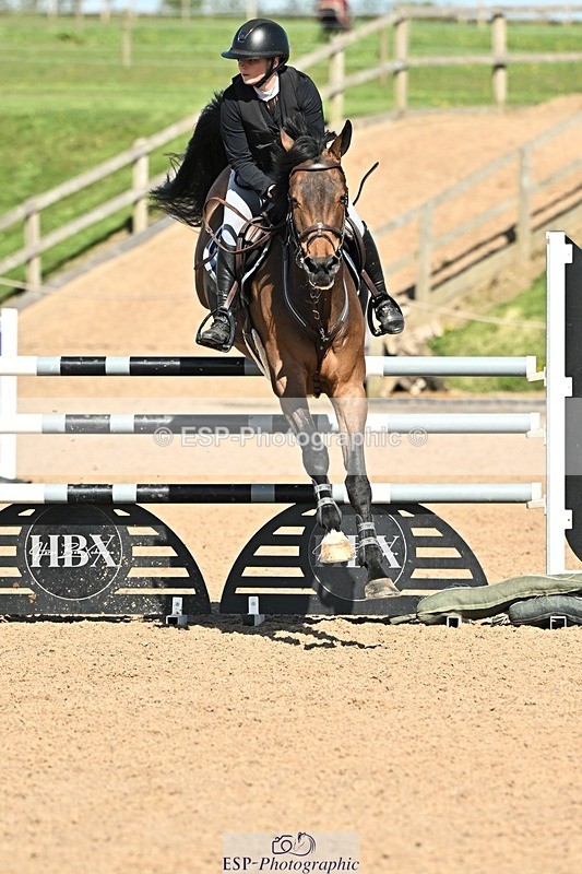 250416-152501-01725 - Cls 6 Foxhunter and 1.20m