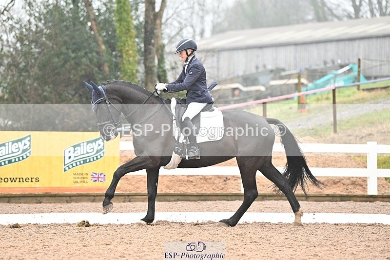 250215-121135-03348 - 228-Louise.Hutchinson-Shovern.Noire