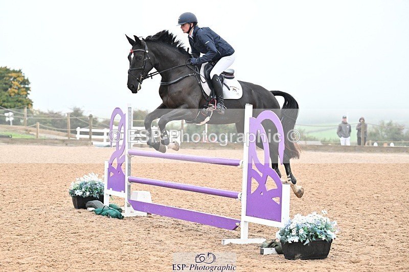 251003-111742-00395 - Cls 2 Newcomers and 1.10m