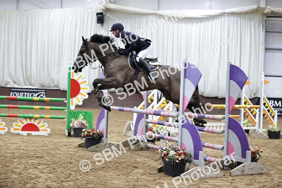 SBM_000753 - Class 3 - Nupafeed Supplements Senior Discovery/ 1m Open