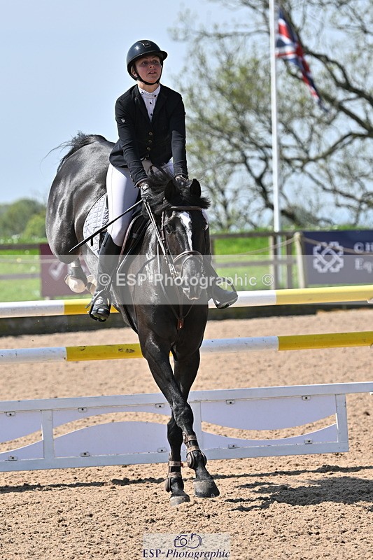 240509A-113946-01254 - Cls 9 Snr 1.20m Open