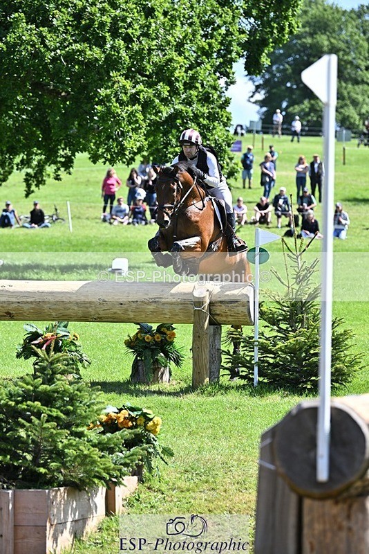 240525-105926-12156 - 324-COOMBELAND_SEMILLY-Rupert_Batting