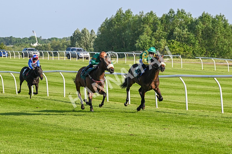 310524-Race 1-Military Girl-8334 - Race 1