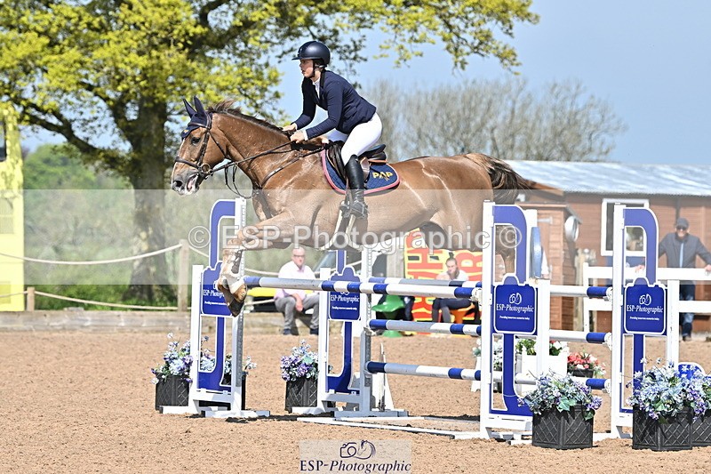 240509A-110216-01019 - Cls 9 Snr 1.20m Open