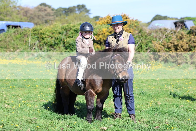 3E7A9002 - Class 2: Lead rein