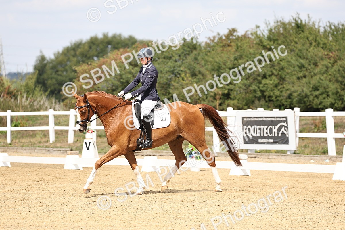 SBM_018323 - Class 16 - Novice 5 - 11.12-12.01