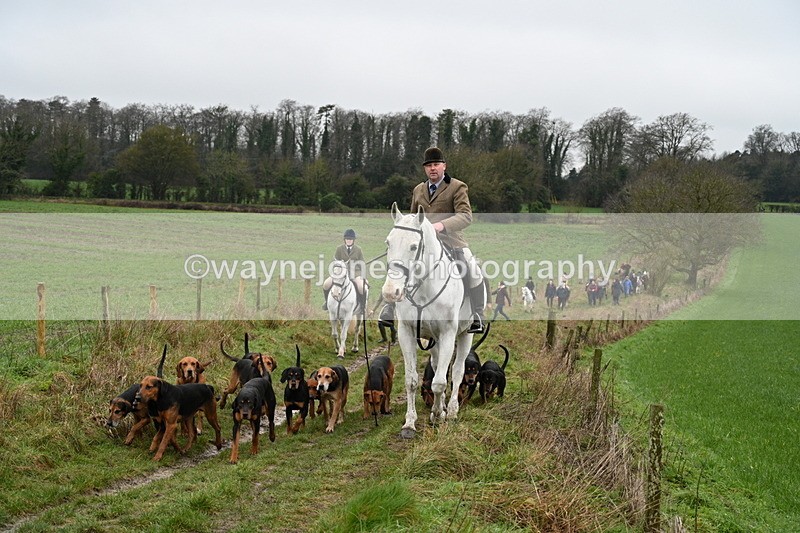 WJ7_9427 - Walk out..