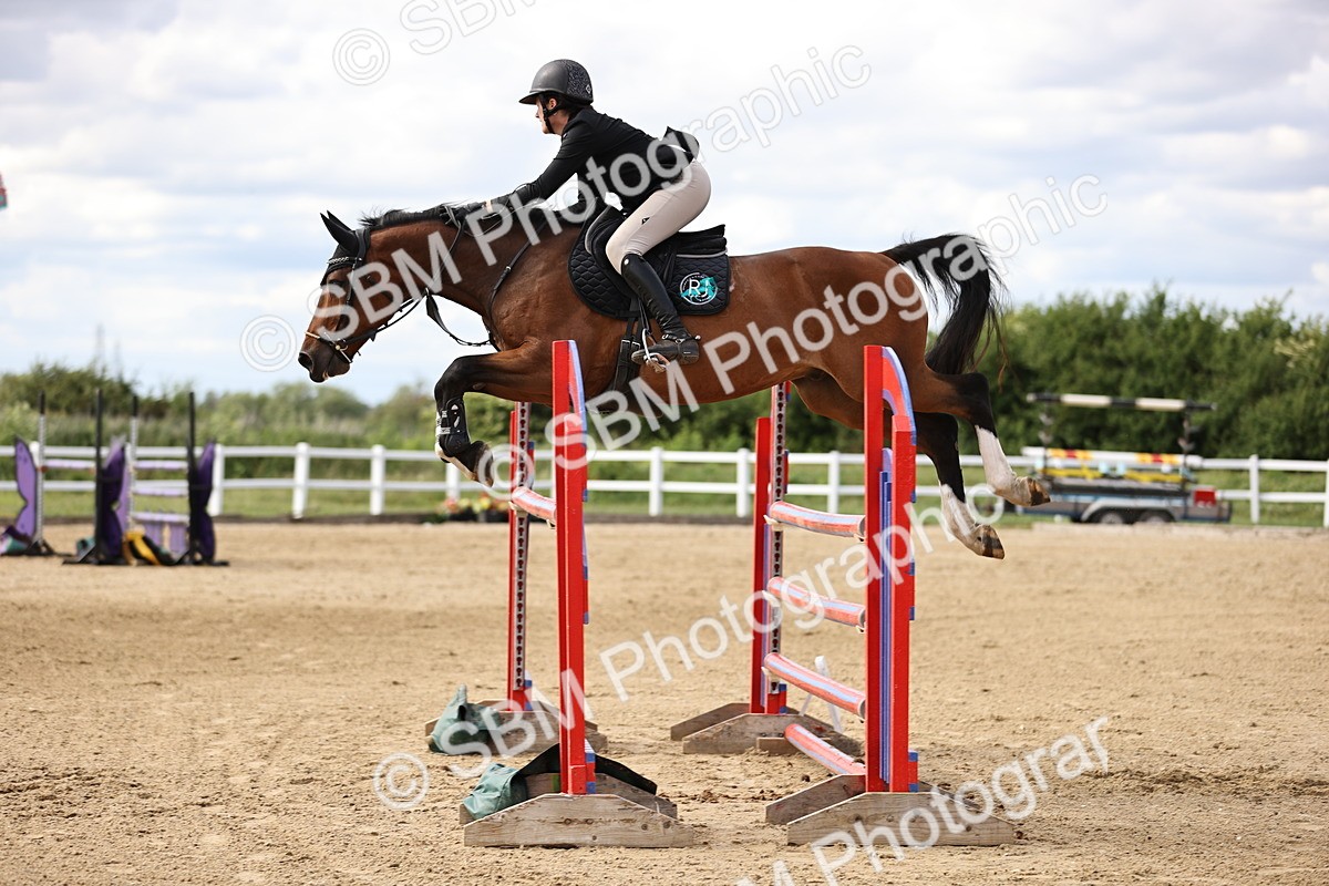 SBM_003791 - Class 13 - Senior Foxhunter - 1.20m