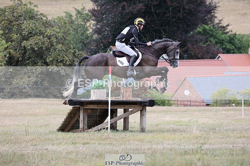 250802A-175705-08638 - H-370-Tom.Rowland-STRACOMER.CANDY.TOWN