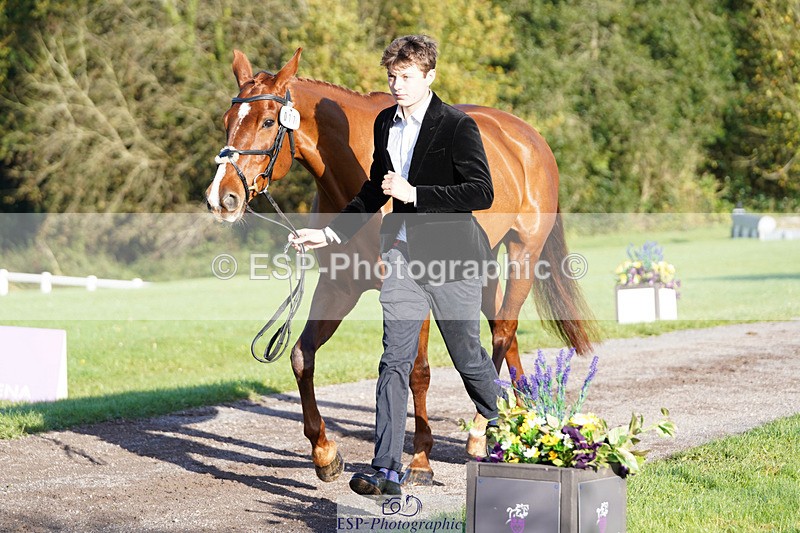 241026-101230-11688 - 017-Louis.Pern-CLASSICTOP.MISS.VIVIENNE