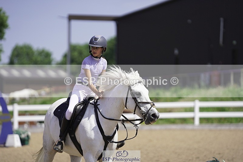 230625A-113824-03712 - Cls 3 Pony Bright Star and 148cm