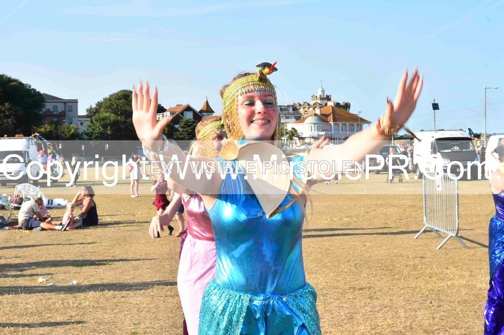 SH4_3329 - Carnival Procession.